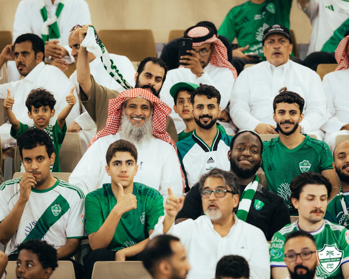 ALAHLI_FC's tweet photo. صوت المدرج = روح الفريق.. أنتم اللاعب رقم 1️⃣2️⃣

#الأهلي_شباب_الأهلي #دوري_أبطال_آسيا_للنخبة https://t.co/yQ22kDLse2