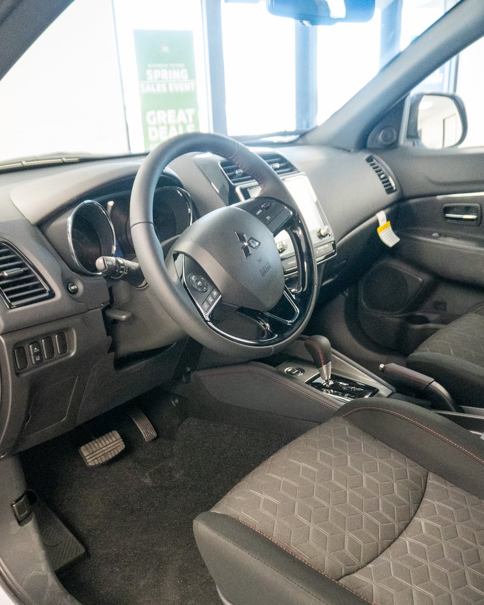 PayneBvilleTX's tweet image. Step inside the Mitsubishi Outlander Sport and experience comfort with style 🚗✨

📲 paynebrownsvillemitsubishi.com/inventory/new-…

#Mitsubishi #OutlanderSport #InteriorStyle #ComfortDriven #PayneAutoGroup #DriveMitsubishi
