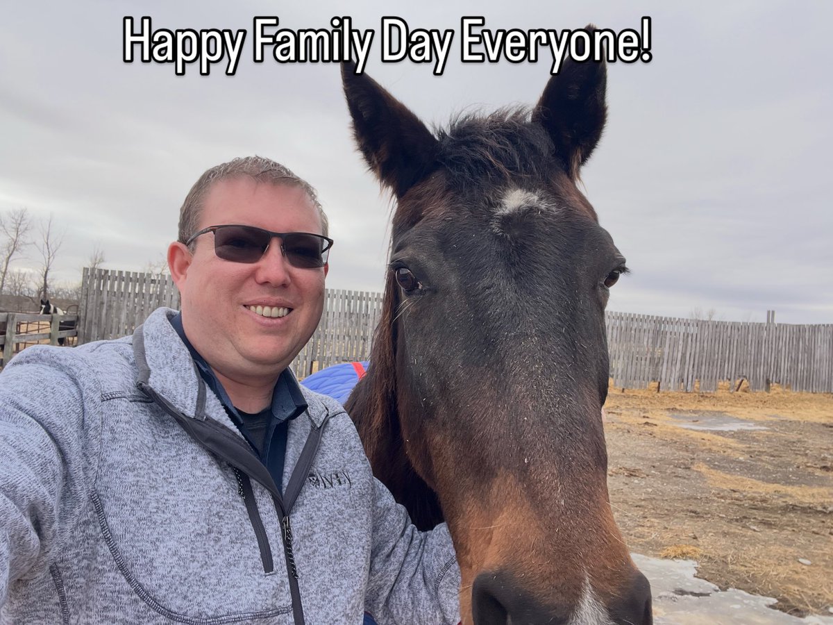 McbeanMm's tweet photo. Hope Everyone’s having a great Family Day!
#horses #southernalberta #foothills https://t.co/cZyiKTQVKR