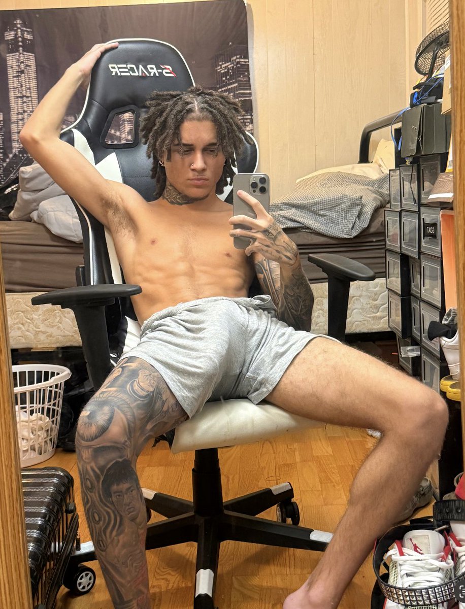 qtJodyyxoxo's tweet image. You think i'm husband material? (men only) 🏳️‍🌈