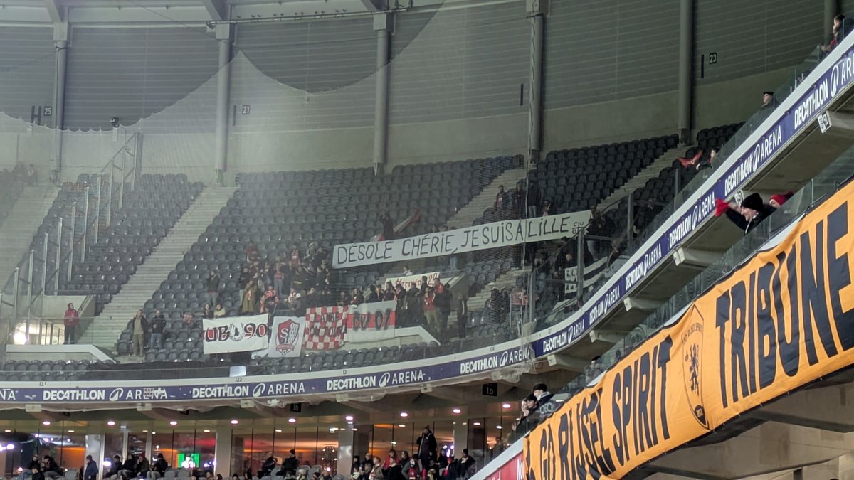 CelticUltras's tweet photo. [14/02/2026 - L1 - J22 - Lille - Brest]
Samedi 14 février, pendant que certains offraient des roses, une vingtaine de CU ont prouvé leur amour inconditionnel pour nos couleurs en prenant la route du Nord. https://t.co/pFdU8oFbJT
