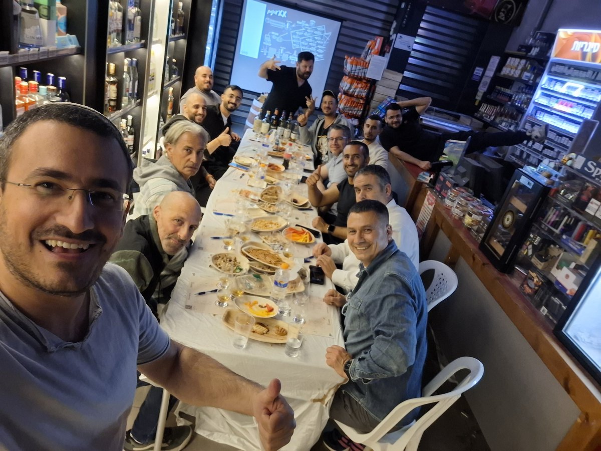 ywiner26's tweet photo. סדנת גלנפידיך ובלוויני עם @omef_the המלך בבנא משקאות קסטינה.. חגיגה! https://t.co/APvNDzvTCi
