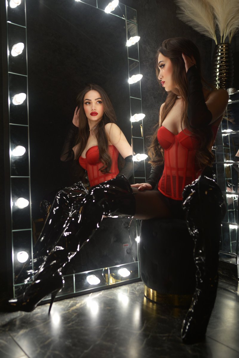 Aliena Moore | FinDom tweet media