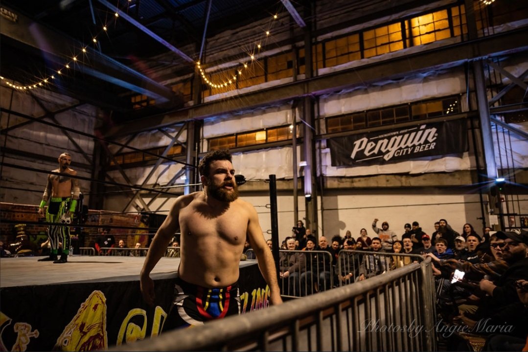 AMelee8bit's tweet photo. Thriving in other people's lanes 🔊

#prowrestling #LevelUp
📷 (insta) photosbyangiemaria https://t.co/P3SFbva2oJ