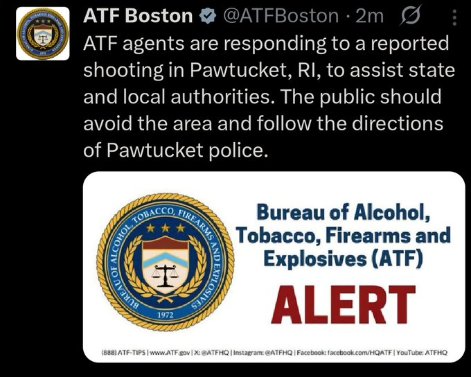 ferozwala's tweet photo. #Breaking
Massive police response after multiple people were reportedly shot at an ice skating rink in #Pawtucket, #Rhode_Island; suspect dead.
Scanner reports 2 dead, 4 injured in Pawtucket shooting.
https://t.co/fZI0nFSIFs
https://t.co/Z9D6Luun92 https://t.co/O7o0CzbOmV