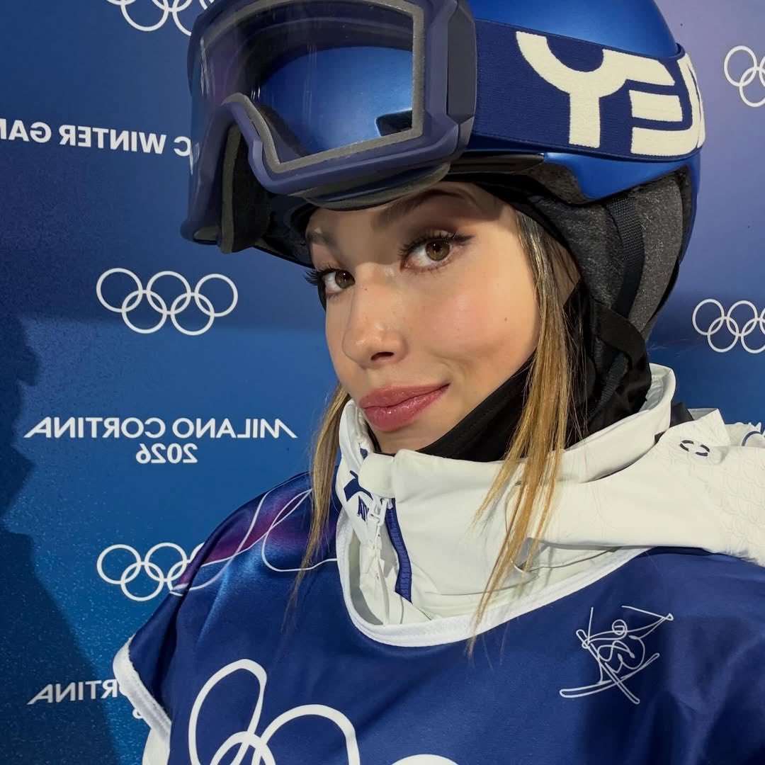 > Be Eileen Gu
> 22 years old
> Sleeps 10 hours a day
> Scored 1850 on the SAT
> Studies quantum physics at Stanford
- International fashion model
- 2x Olympic gold medalist
- 4x Olympic silver medalist 
> 9 years of playing piano
> Talented singer
> Ran the Paris Marathon
> Top