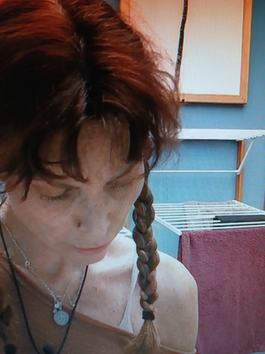 Gran hermano tendrá que aclarar porque Cristina tiene heridas y Arañazos 

 #GHDúo16F