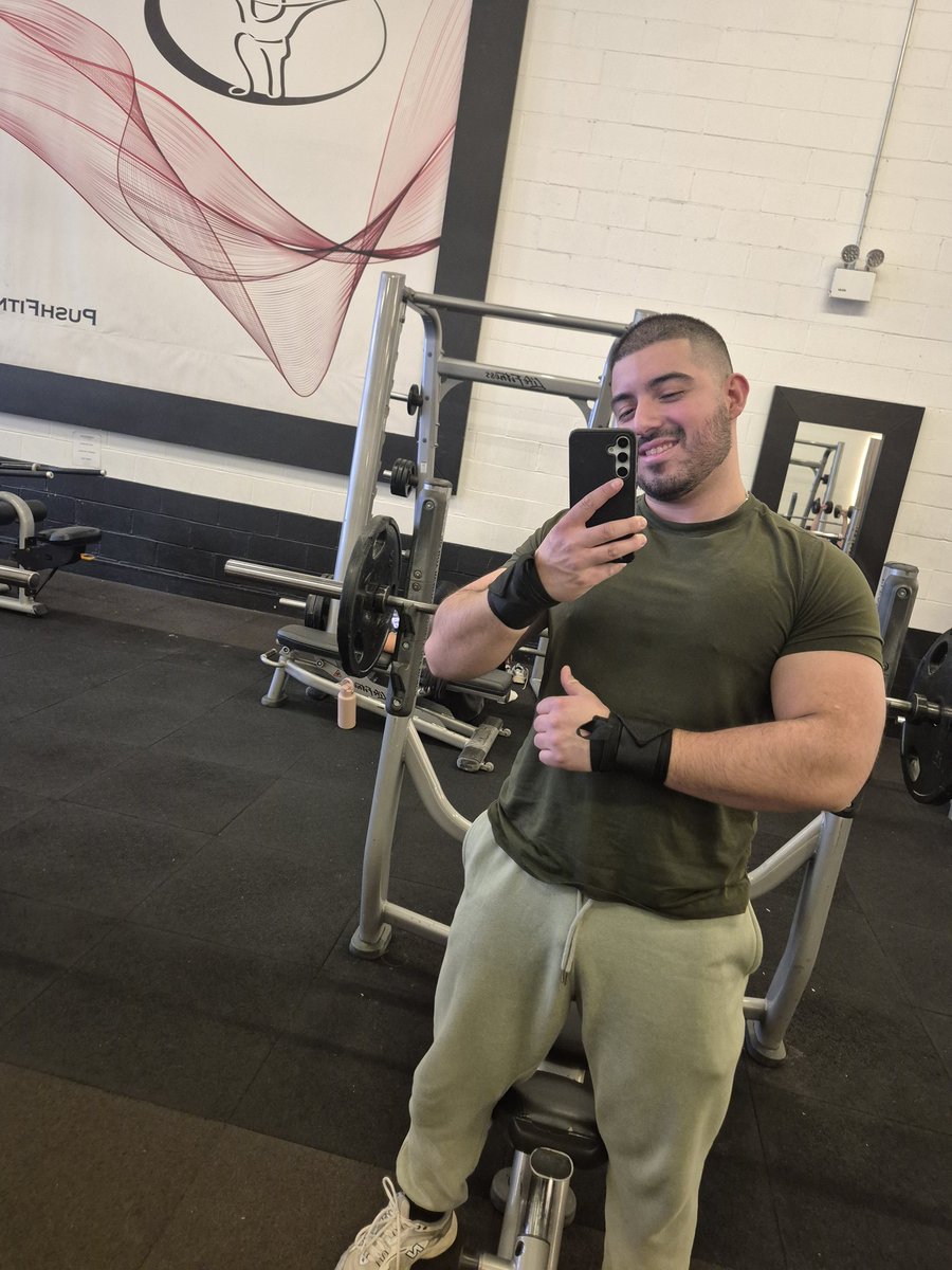 Bryan.ron ⚡️ tweet media