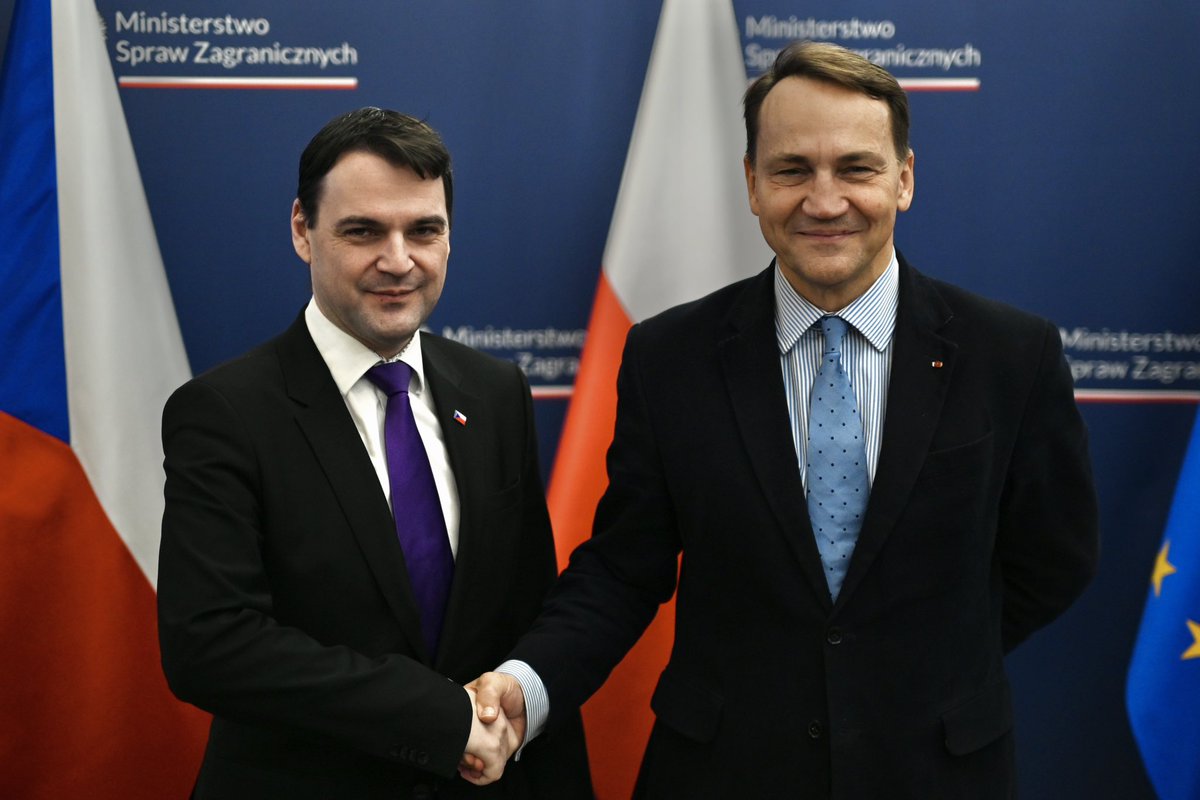 Ministerstvo zahraničních věcí tweet media