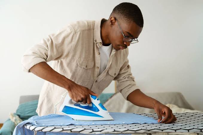 I no Dey iron anything I no dey work for dry cleaner
