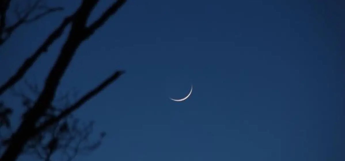 تستحيل رؤية الهلال غدًا الثلاثاء، ويوم الخميس بداية رمضان.

(الدكتور عبدالله الجازع)

-