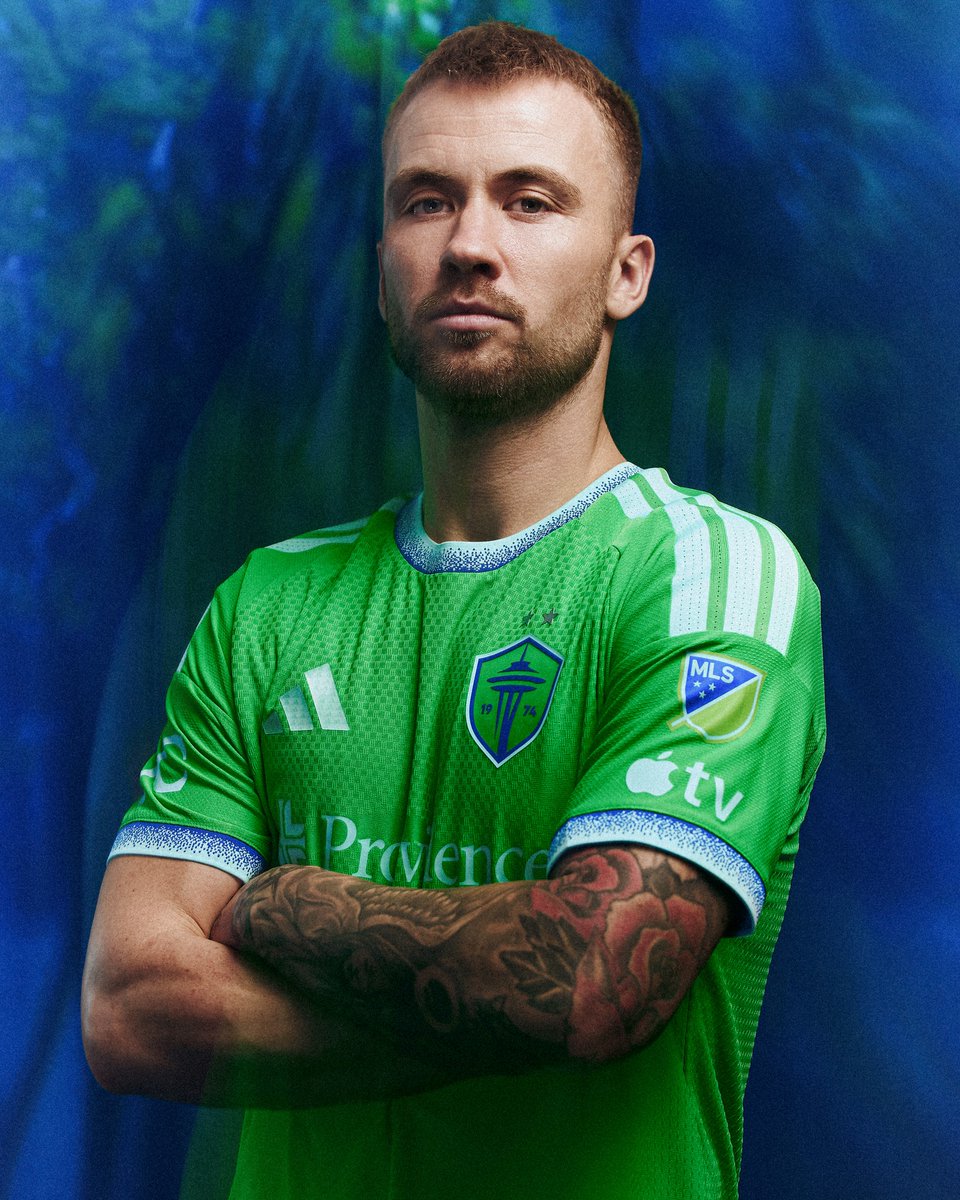 footballshirt's tweet image. Unveiled as the club’s primary strip for the 2026 and 2027 MLS campaigns, Seattle Sounders FC’s new 26/27 adidas Home Kit carries the official name The Evergreen State Kit.

Read more: footballshirtculture.com/new-kits/seatt…

#SeattleSounders | Soccer Jersey | Football Shirt Culture | Camiseta