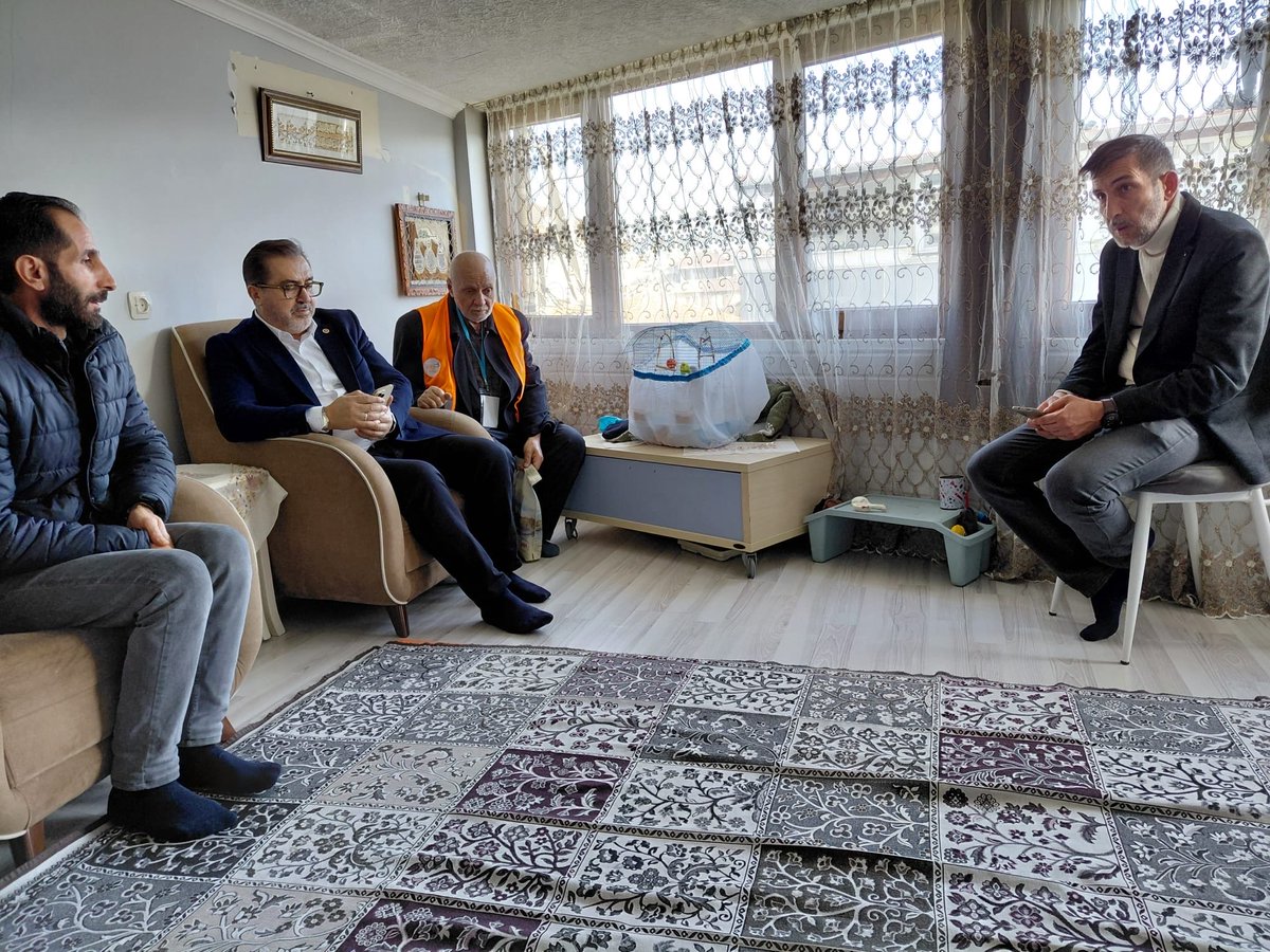 “Bir Olmak Ruhumuzda Var” programımız kapsamında Sarıgöl Mahallemizde; Dikmen, Pilavcı, Ali, Öztürk ve Kansız ailelerine misafir olan İstanbul Milletvekilimiz Sn. <a href="/avademyildirim/">Adem YILDIRIM</a>'a katılımlarından dolayı teşekkür ederim.

#HerMahallesiyleGaziosmanpaşa