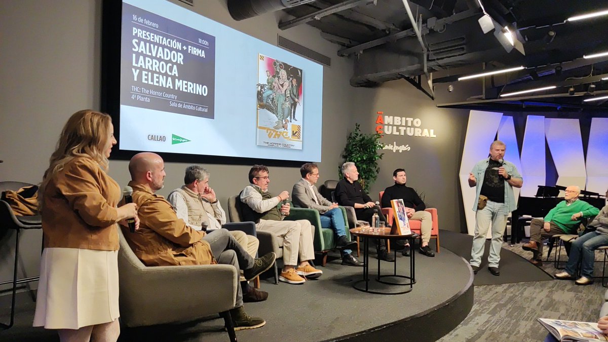 Shadowlandsed's tweet photo. Dream-team del mundo del misterio en la presentación de #TheHorrorCountry. Javier Sierra, Santiago Camacho, Jesús Callejo, Fernando López del Oso, Carlos Canales, Alex Gilber y José Antonio Caravaca acompañaron a Salvador Larroca y Elena Merino. https://t.co/JEfscg70ZJ