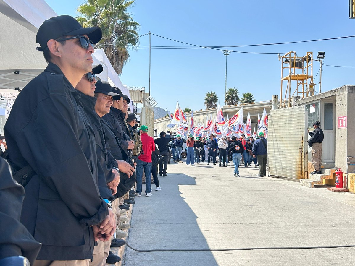 #Histórico #Encuentro #Solidario Cientos de Trabajadoras y Trabajadores Cetemistas de #Puebla son recibidos, con alegría y entusiasmo, por Trabajadoras, Trabajadores y Líderes Cooperativistas de la planta <a href="/CruzAzulSCL/">Cooperativa La Cruz Azul SCL</a> de #TulaHidalgo. En el encuentro  se destaca el apoyo