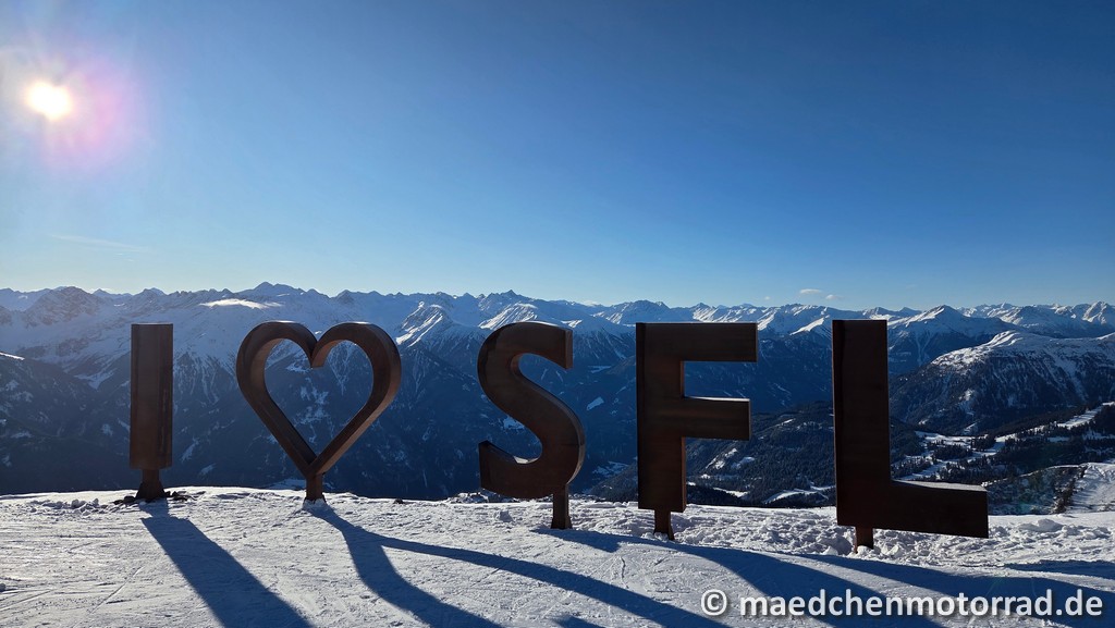 Maedchenmotorrad tweet media