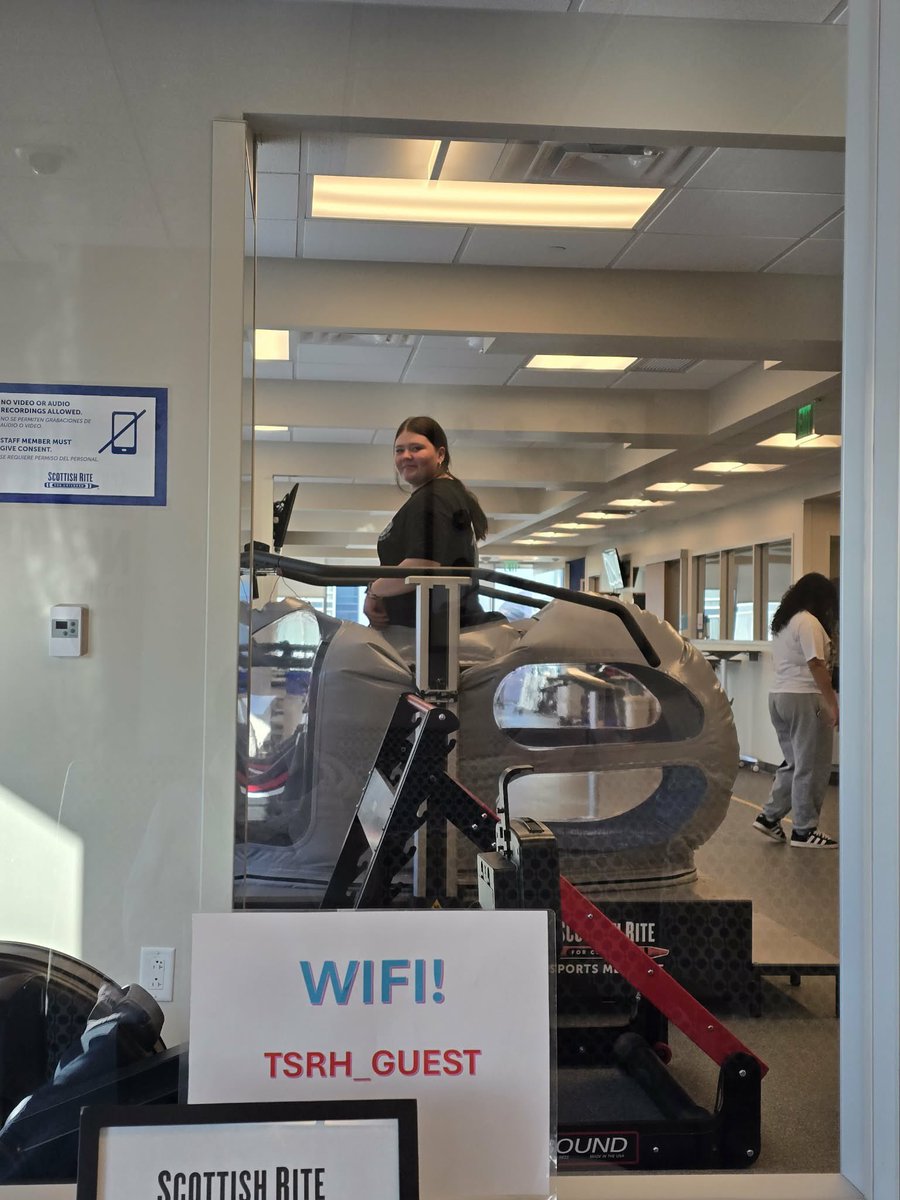 BaileyD2028's tweet image. I had a really good day at PT today. I was able to start jogging, but only during PT, just to wake my muscles up and get them moving again. It felt good to see progress and know I’m one step closer to getting back to where I want to be. #Acltear #meniscustear