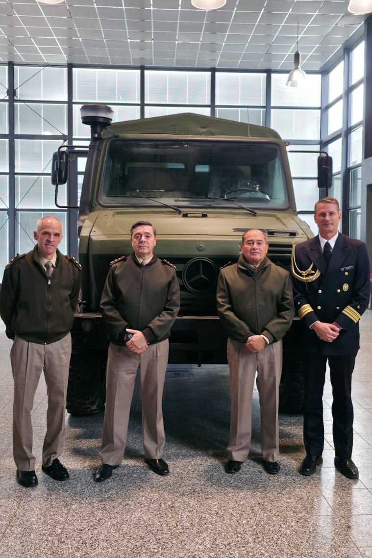 Ministerio de Defensa tweet media