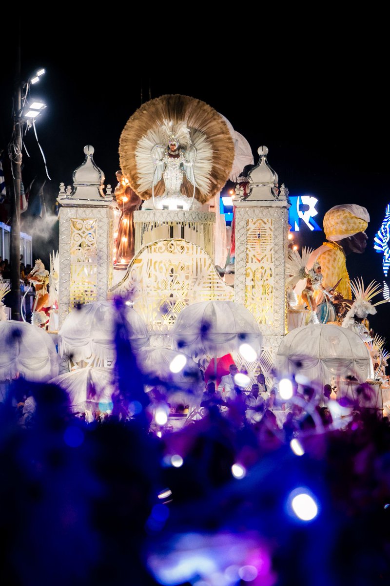 Carnavalize tweet media