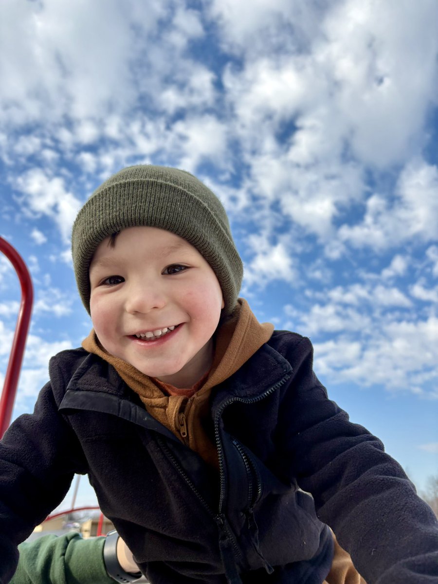 Lynsey Mukomel tweet media