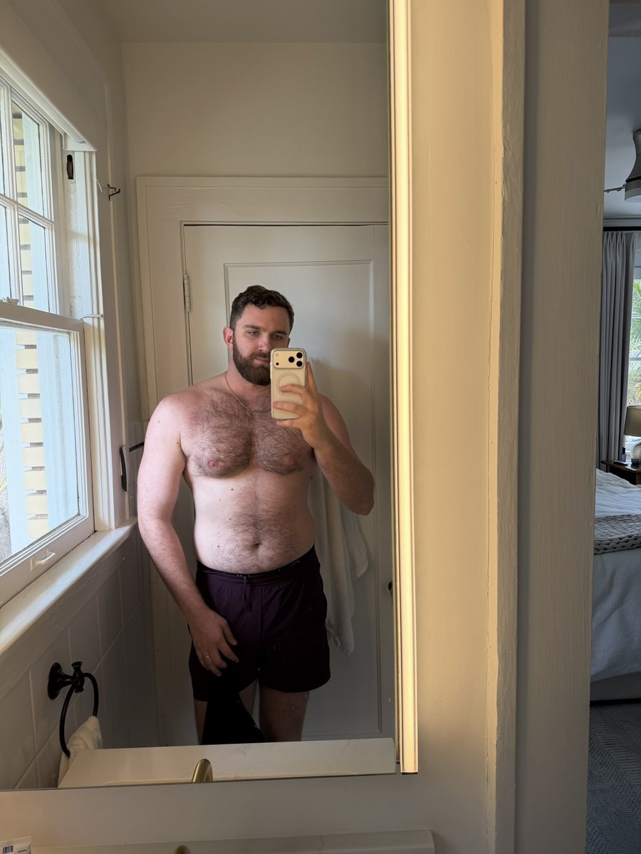 grant_stephen4's tweet image. Well we have accidentally hit 240 lbs