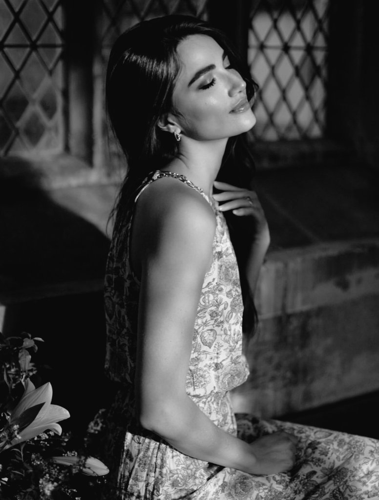 قـرنـفلــة ✿ tweet media