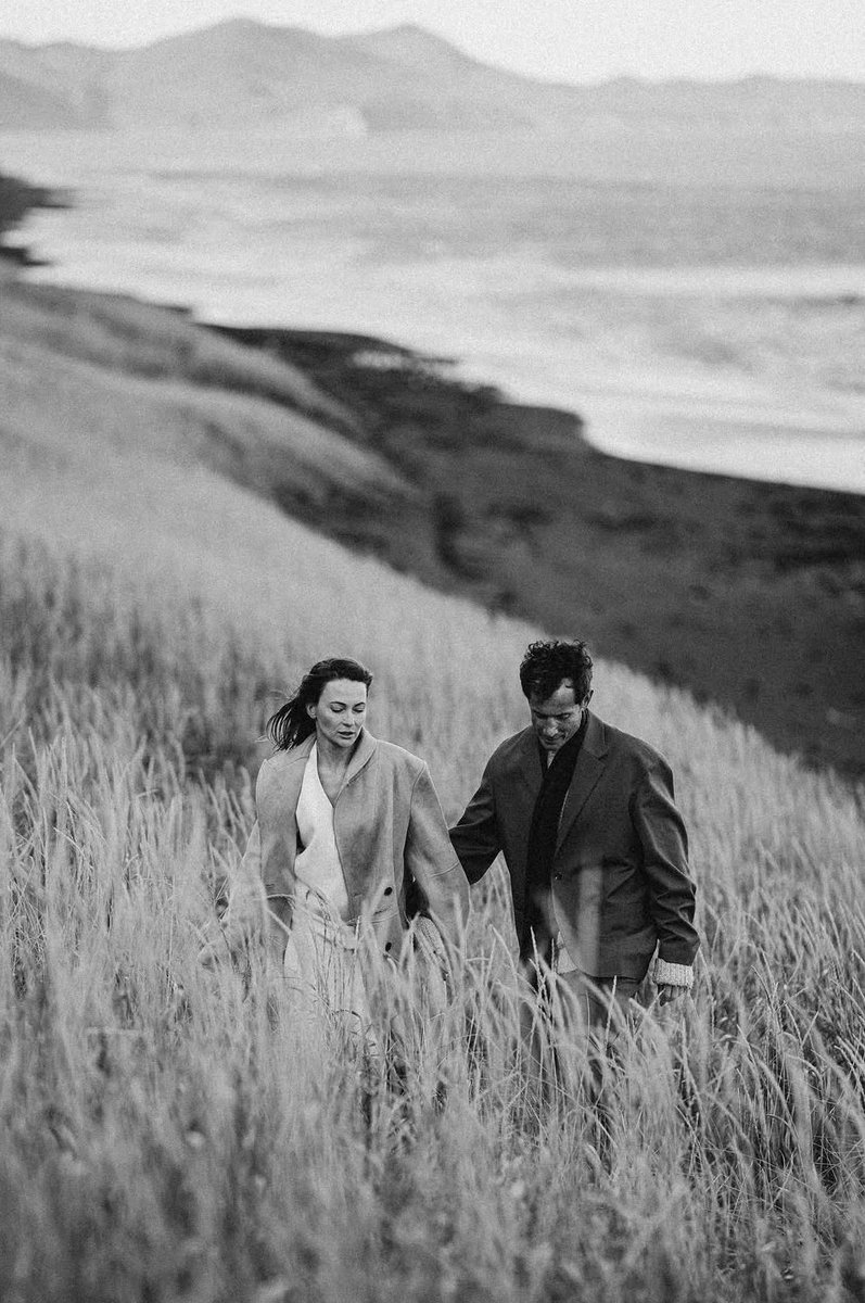 قـرنـفلــة ✿ tweet media