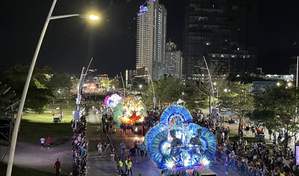 ¿Un carnaval hecho en Panamá sin reinas, carrozas, murgas, comparsas y tunas puede considerarse realmente carnaval?

Sin estos ingredientes, se diluye parte del patrimonio inmaterial que lo hace único y con un potencial enorme para proyectarse a nivel mundial. 🗺️