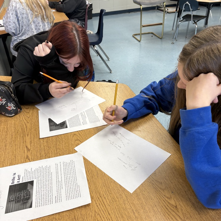 It's application day! Ms. Rhone's art classes are using what they have learned about the pop art movement to create mind maps of "Brillo Boxes," while Ms. Reed's 6th graders continue their studies of the impact of the Spanish colonization. 🖼️ 🎨 ✏️ #tww #GOW26 💛💙