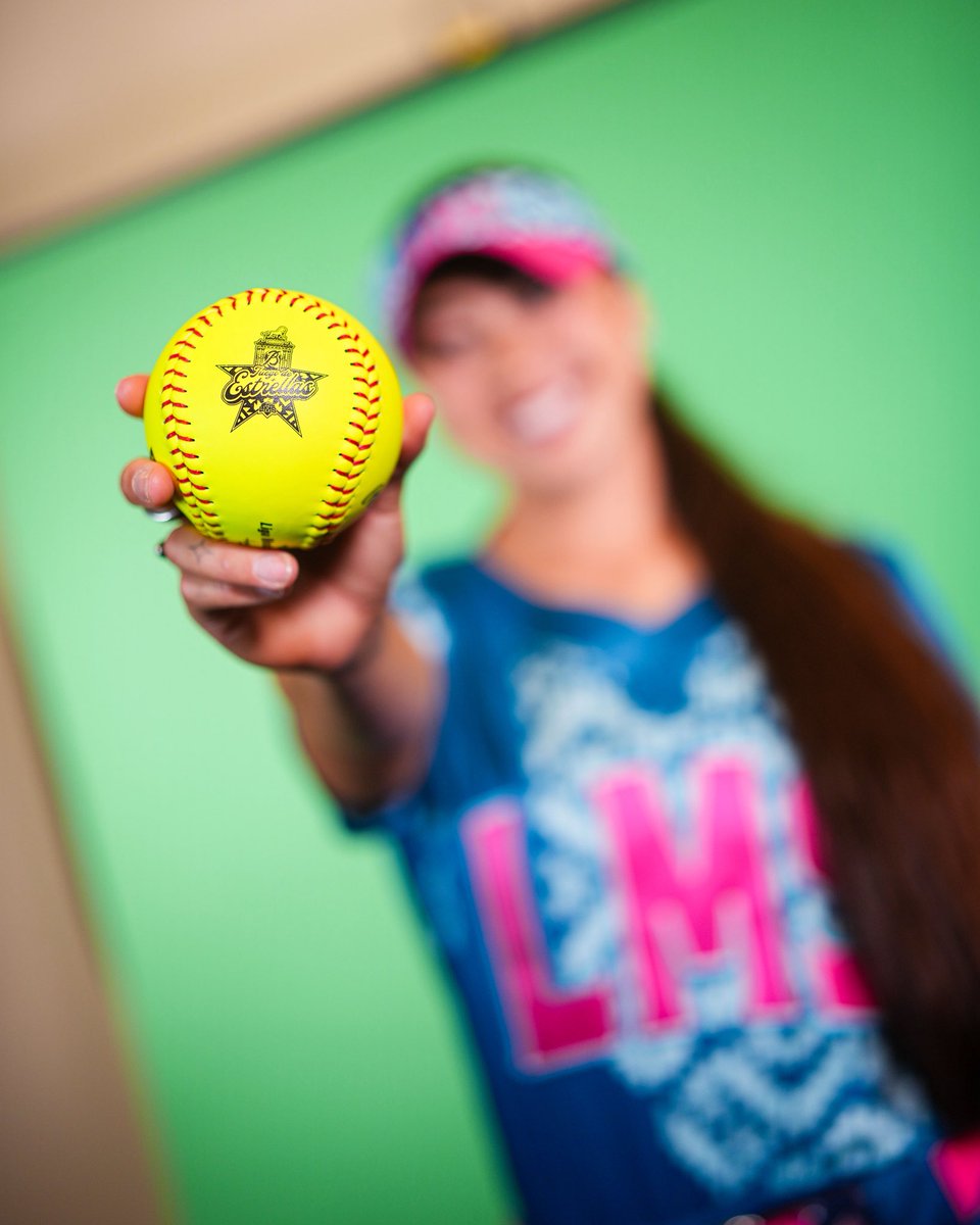 LigaMexSoft's tweet photo. Las número 1️⃣ con las cámaras y las número 1️⃣ en el diamante ✨

#EnMiSoftEra🥎🎀 https://t.co/Lia3OBIrmy