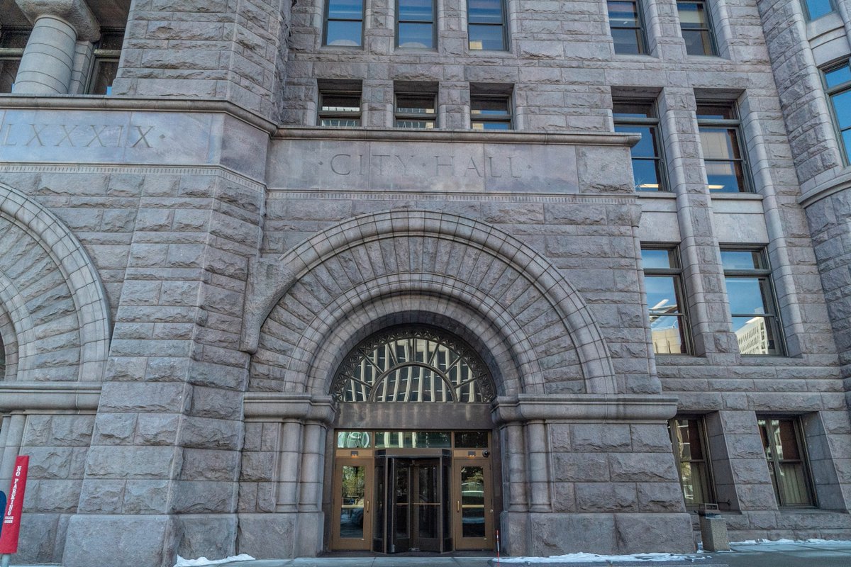 AlphaNews's tweet image. Minneapolis City Council to vote on liquor licenses for hotels that reportedly housed ICE

Two weeks ago, the council delayed reapproval of liquor licenses belonging to two hotels that reportedly housed ICE agents during Operation Metro Surge.

The state’s largest trade…