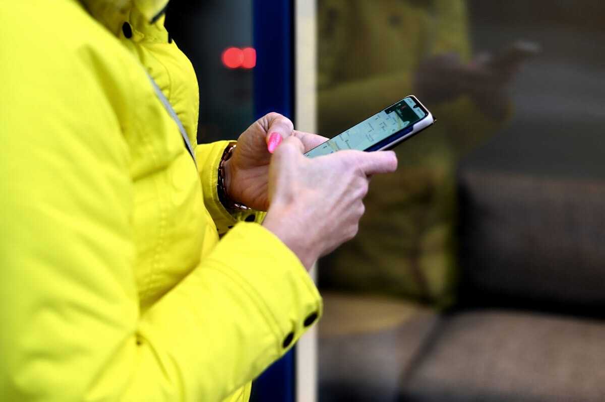 India’s Smartphone Deliveries Decline 5% Year-over-Year in Q4 2025, Reports IDC #gadget [ Source: ift.tt/M24btdg ]

#rswebsols #IndiaSmartphones #TechMarket2025 #IDCReports #Mobileriots #SmartphoneTrends