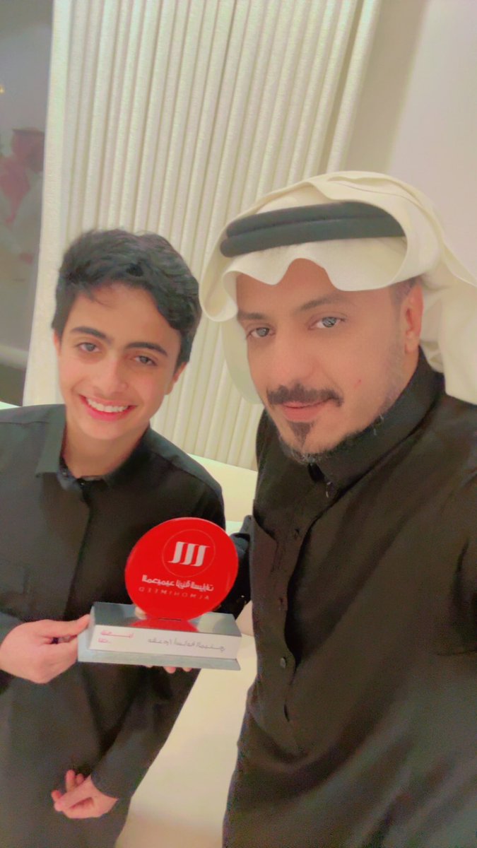 soomah6666's tweet photo. شكراً #المحيميد_لزينة_السيارات على التكريم الغير مستغرب منكم وشكراً لكل من شارك بنجاح افتتاح فرعكم الثالث  بمحافظة الرس وجهودكم وعروضكم مميزه دائماً شكراً ابو فارس  والشكر موصول  للأستاذ خالد الصويلح لجهوده المميزه https://t.co/9bjrNhXbYQ