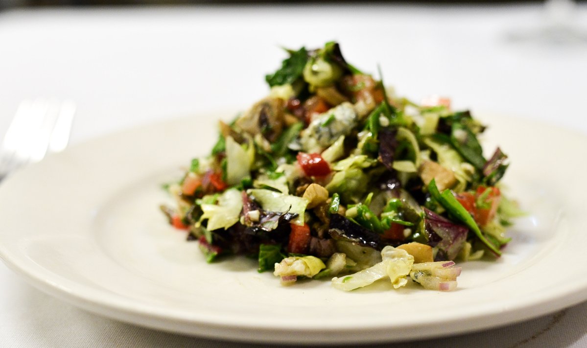 Start the week with something fresh. #EdwardsSteakhouse #JerseyCityEats #SteakhouseVibes