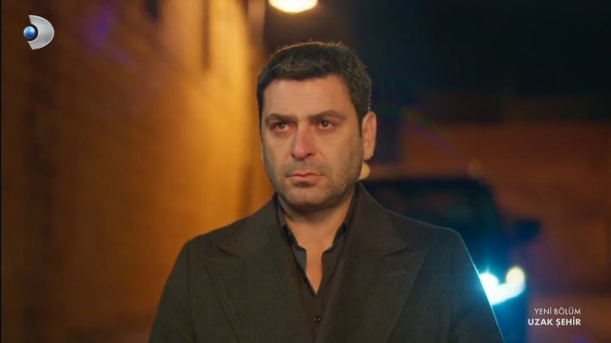 knuii01's tweet photo. اللي سواه اوزان بهالحلقة مو شيء طبيعي والله ماله اي منافس ولا في اي ممثل يقترب منه ابدا حلقة وحدة كافية في انها تحسم له كل الجوائز ادى كل المشاهد رغم اختلاف مشاعرها وصعوبتها وبدون ما ينطق بكلمة وحدة حتى على اكمل وجه !

ايقونة بعالم الاتراك🤯❤️
#OzanAkbaba https://t.co/CB2r905Rsu