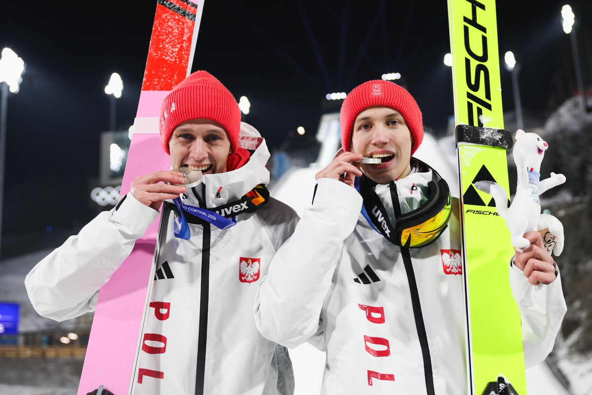 Viessmann FIS Ski Jumping World Cup tweet media