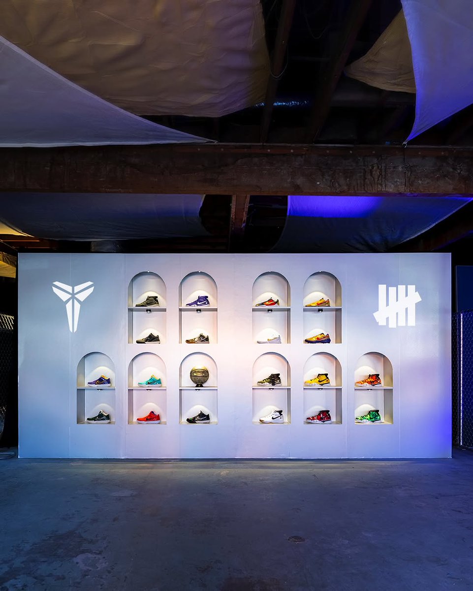 JustFreshKicks tweet media