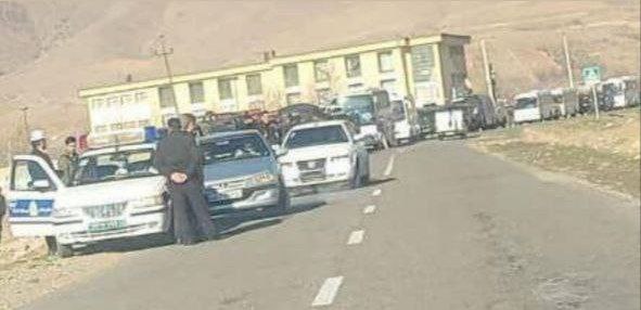 shah90404's tweet image. این عکس که میبینید اون ساختمون مدرسه اس که ریختن بچه مدرسه ایارو بردن حرومزاده ها
#چنار