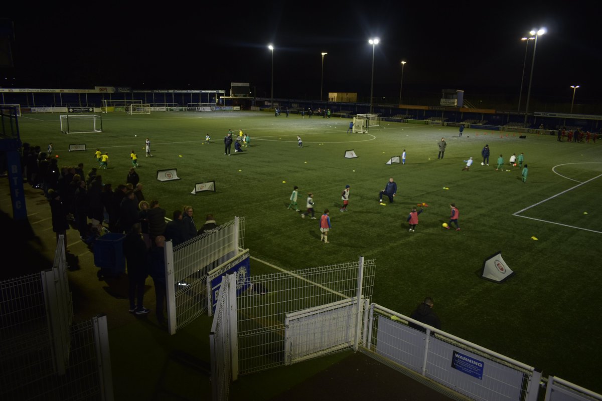 EssexCountyFA's tweet image. Thank you to everyone who's joined us for our Youth League Forum this evening at @BTFC. Members of local youth leagues' committees received briefings on key grassroots topics, including #Safeguarding, football services, @EssexReferees and the #PlayYourPart Matchday Environment