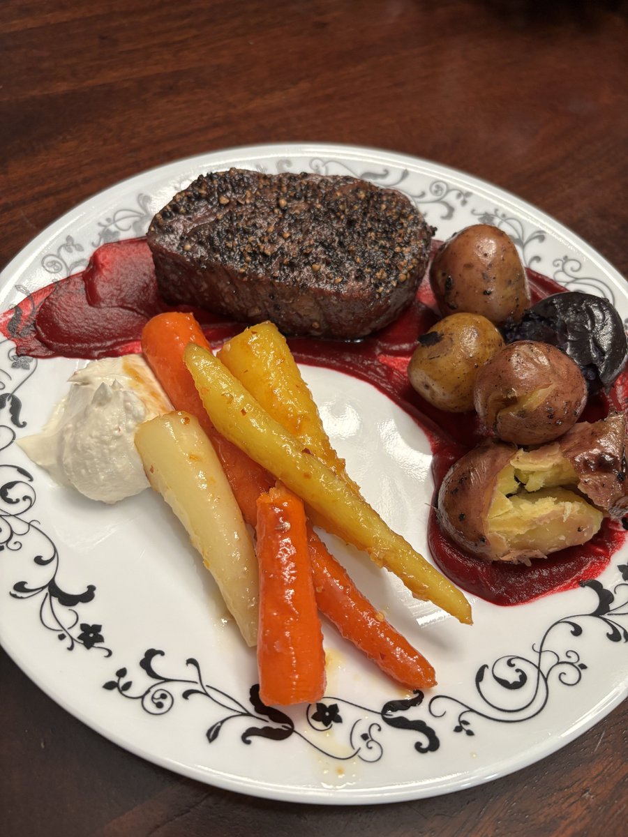 Pieter Tubergen tweet media