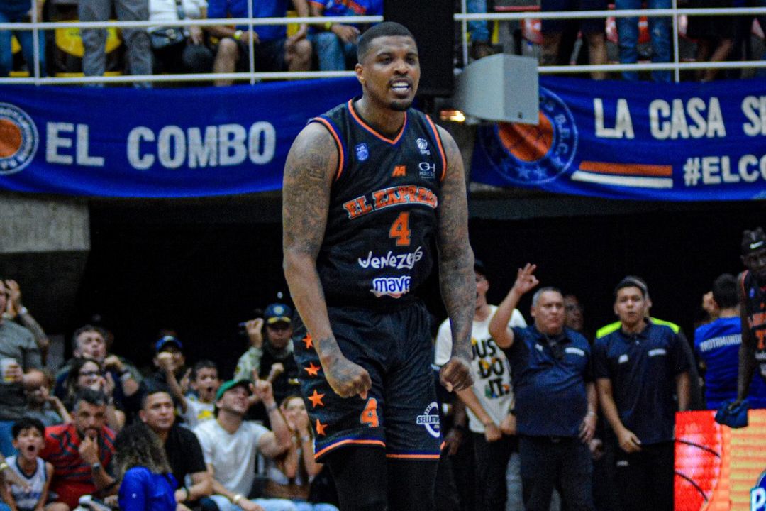#SPB 🇻🇪🇺🇸 TROTAMUNDOS ANUNCIA EL REGRESO DE RICKY LEDO
La gerencia del Expreso Azul anunció la incorporación de Ricky Ledo, escolta de 2.01m, quién regresará al quinteto valenciano tras ser pieza fundamental en la temporada pasada
canchalatina.com/2026/02/16/%f0…