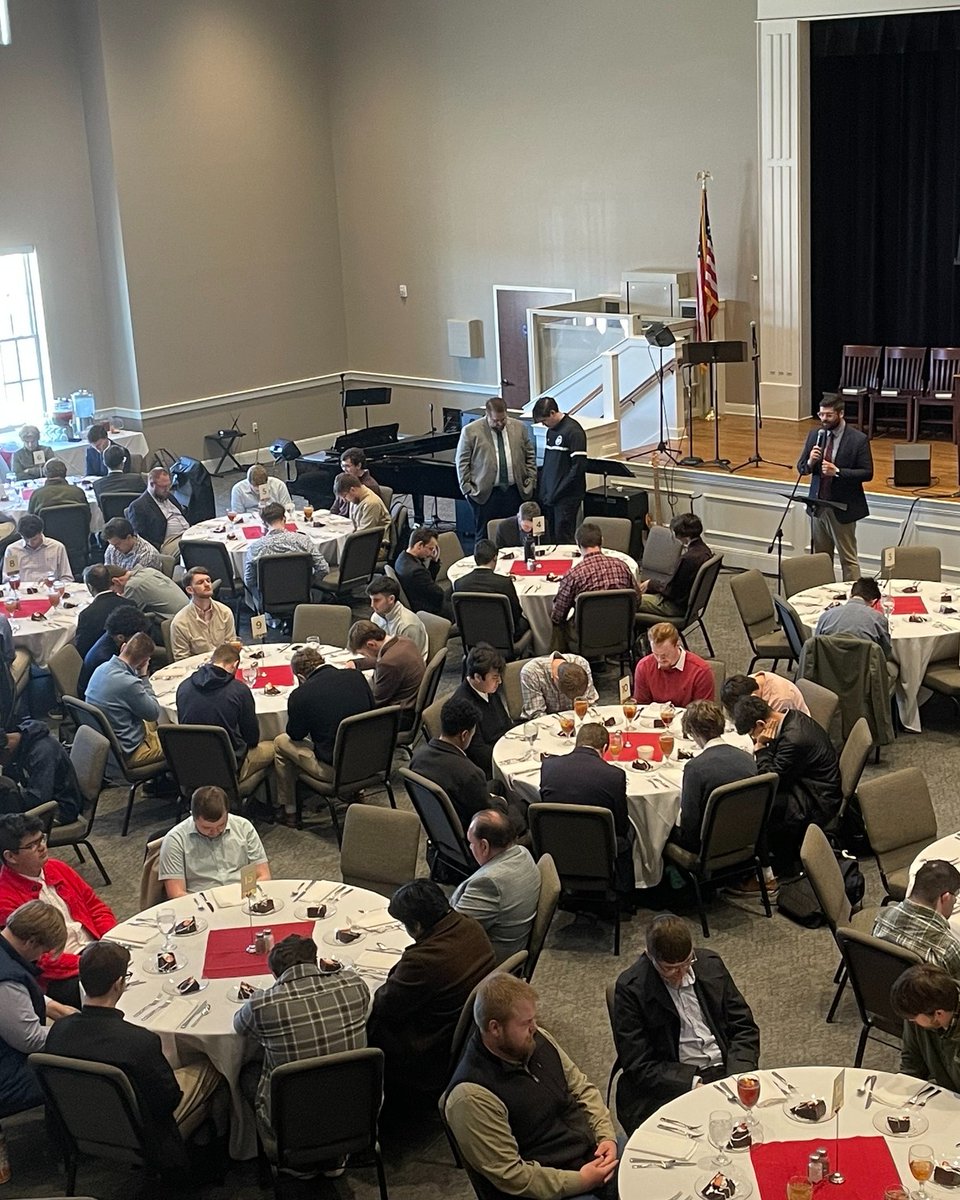 WelchCollege's tweet photo. The Men's Barbecue is another event we look forward to every year. This is another day set aside - this time for the men - for faculty and staff to intentionally spend time with the students. One of our favorite weeks at Welch!
#WelchCollege #GoToWelch https://t.co/50qOGMMPkj