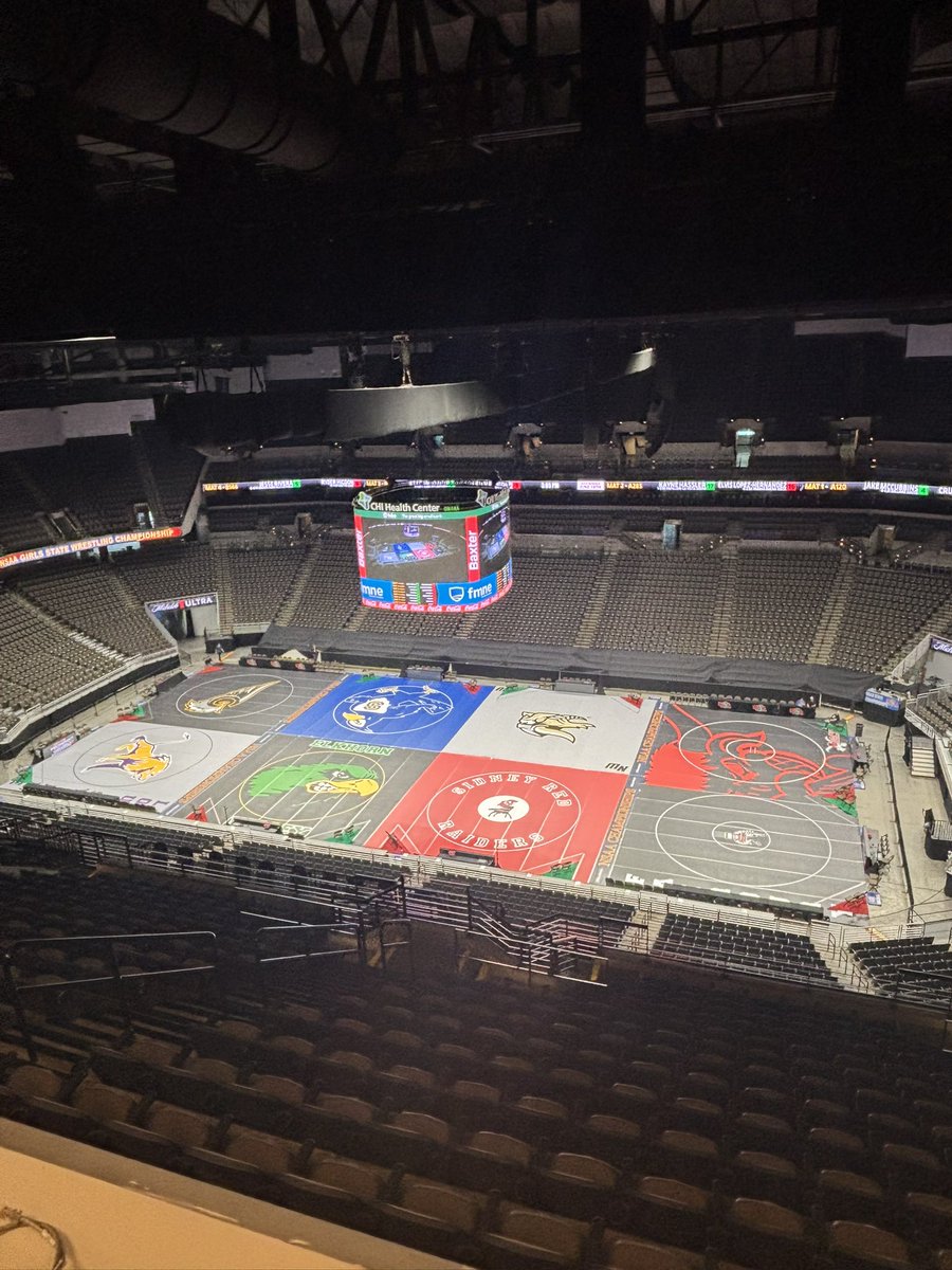 NEBwrestle's tweet photo. Setup Complete ✔️ 

Five straight days of wrestling at the 2026 NSAA State Wrestling Championships begins TOMORROW 🔥🔥🔥🔥🔥🔥🔥🔥🔥🔥🔥🔥 https://t.co/z8L3SUpmje