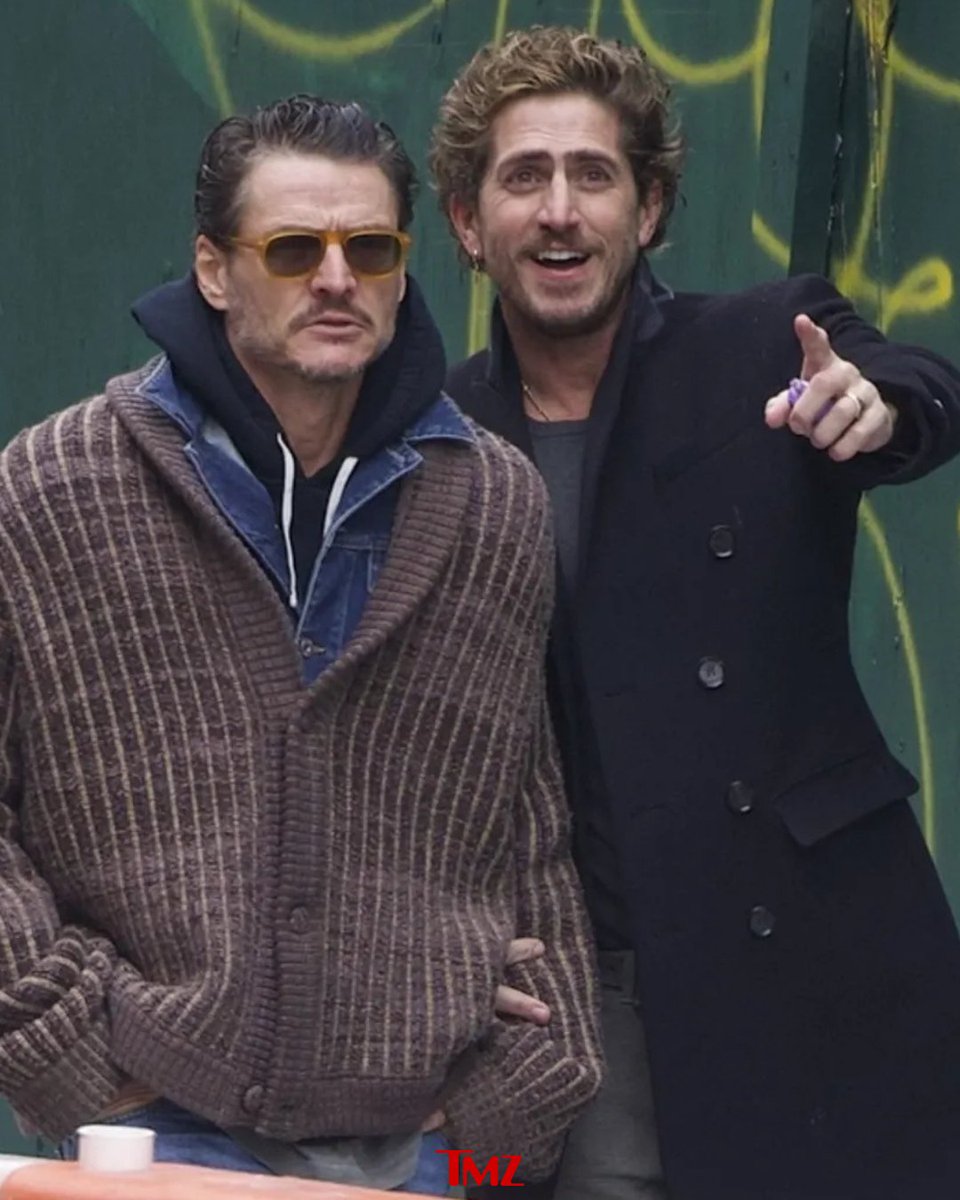 Pedro Pascal fue visto con Rafael Olarra  en New York y se rumorea que son pareja ✨️💕