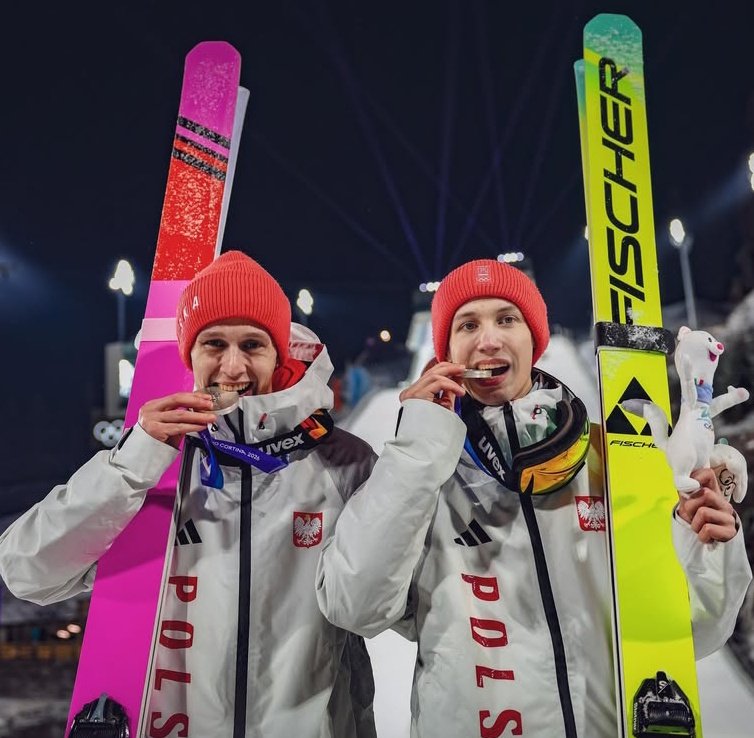 Julia 🎾❄️ tweet media