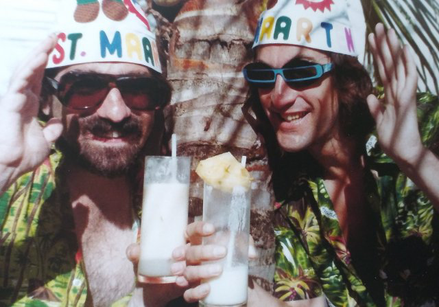 TheCinesthetic's tweet photo. Martin Scorsese and Robert De Niro on vacation writing Raging Bull https://t.co/tq94qZtqOQ
