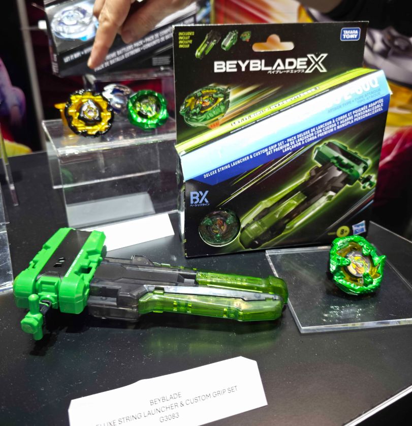 XTRA 
the under side of 
aegis rampart and shinobi cutter
And the west FINALLY GETS THERE FIRST GRIP

#BEYBLADEX 
#ベイブレードｘ