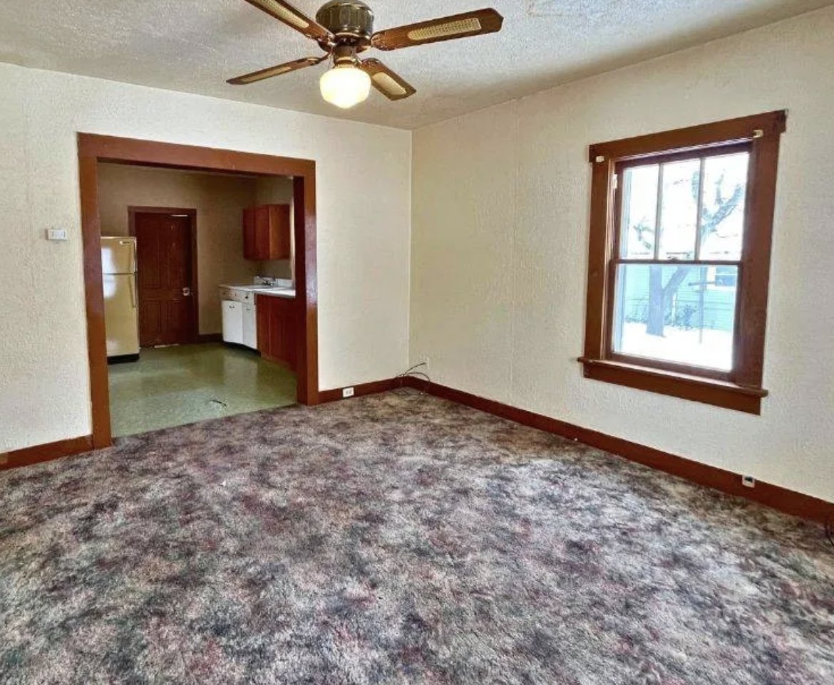oldhouseunder50's tweet image. $48,000
#BudgetFriendly Two Bedroom #Illinois #Home. With some elbow grease this home could be so cozy. 
oldhousesunder50k.com/budget-friendl…