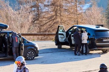 Tusk na rachunek SOP kupił łańcuchy na koła do prywatnego samochodu żeby jechać w Dolomity. Gorszego gówna dawno nie widziałam. Złodzieje jebani i dziadostwo!