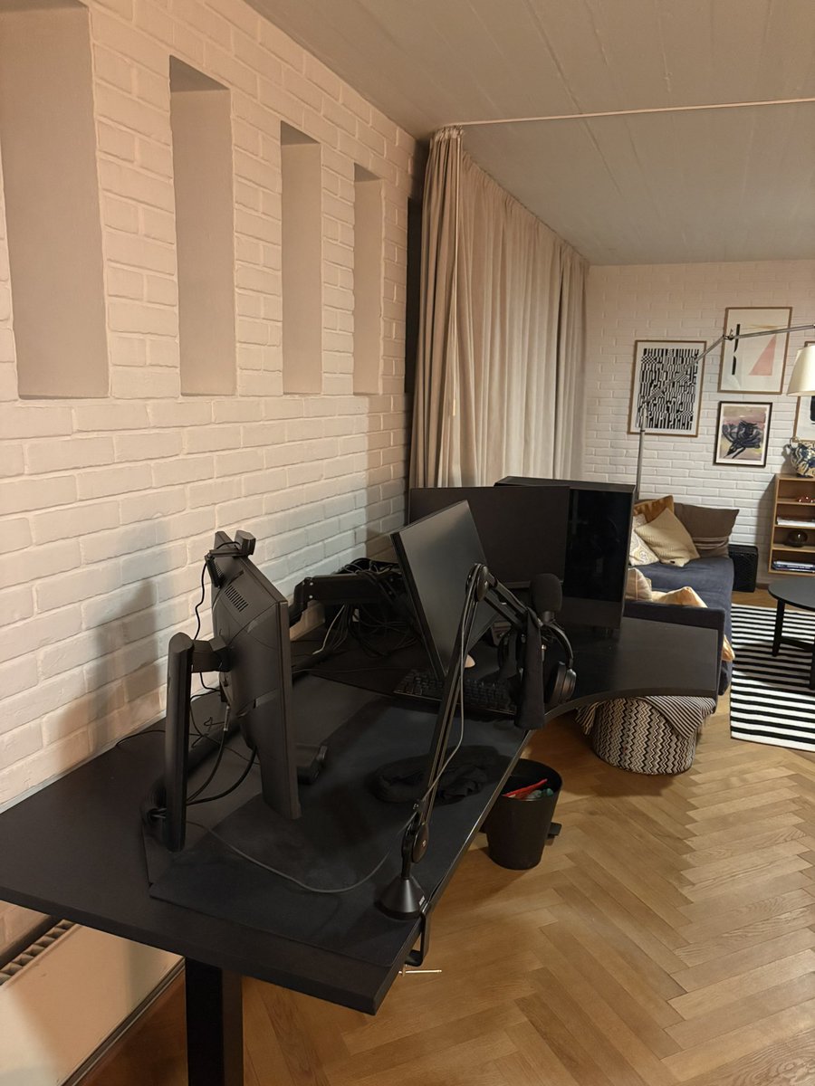 Carlo "Narno" Holst tweet media